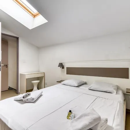 Vacanceole - Les Demeures Torrellanes - Saint-cyprien Apart-hotel 3*