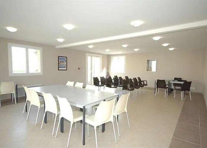 Vacanceole - Les Demeures Torrellanes - Saint-cyprien Apart Otel 3*