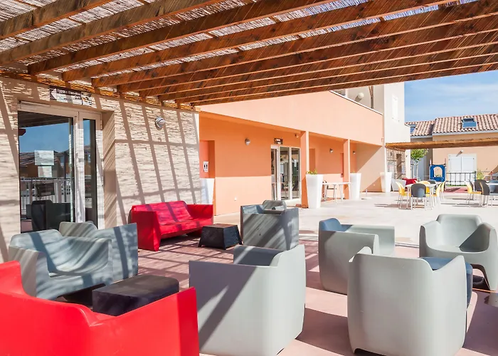 Vacanceole - Les Demeures Torrellanes - Saint-cyprien Apart Otel 3*
