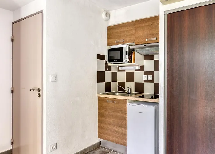 Ξενοδοχείο με διαμερίσματα Vacanceole - Les Demeures Torrellanes - Saint-cyprien 3*
